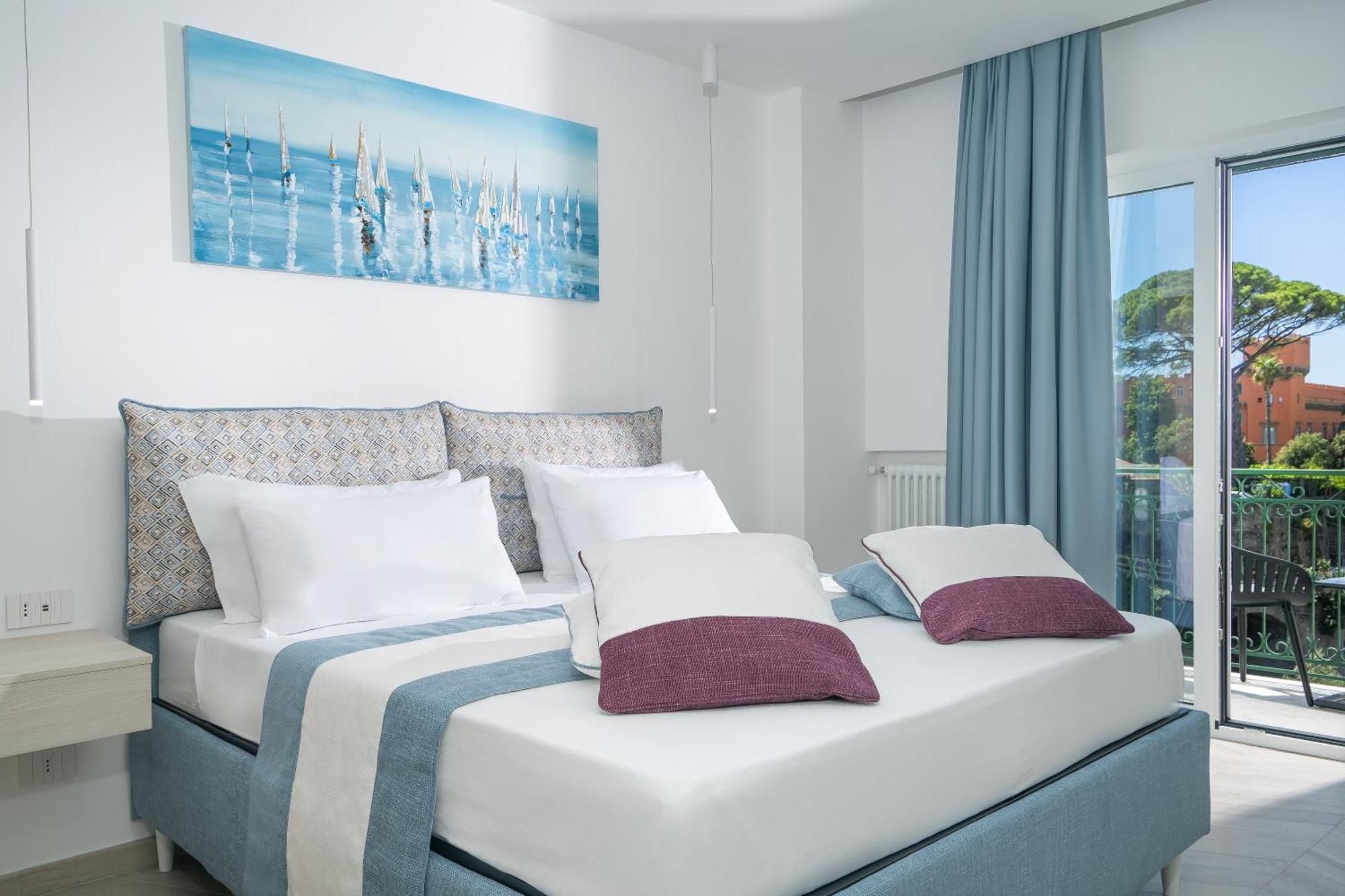 Sea View Deluxe Apartments ヴィーコ・エクエンセ エクステリア 写真