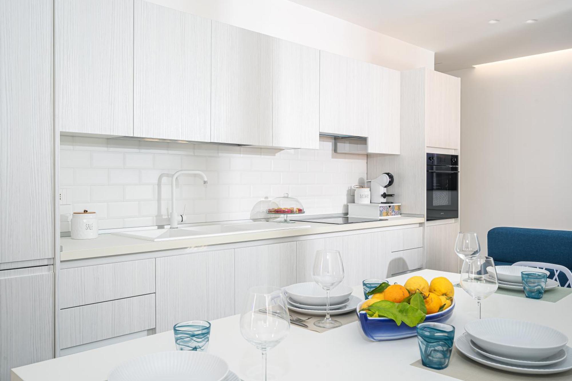 Sea View Deluxe Apartments ヴィーコ・エクエンセ エクステリア 写真