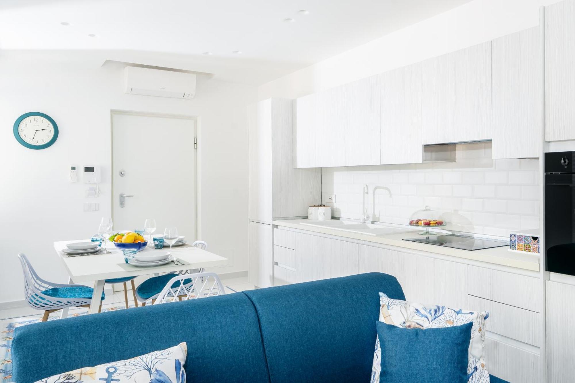 Sea View Deluxe Apartments ヴィーコ・エクエンセ エクステリア 写真