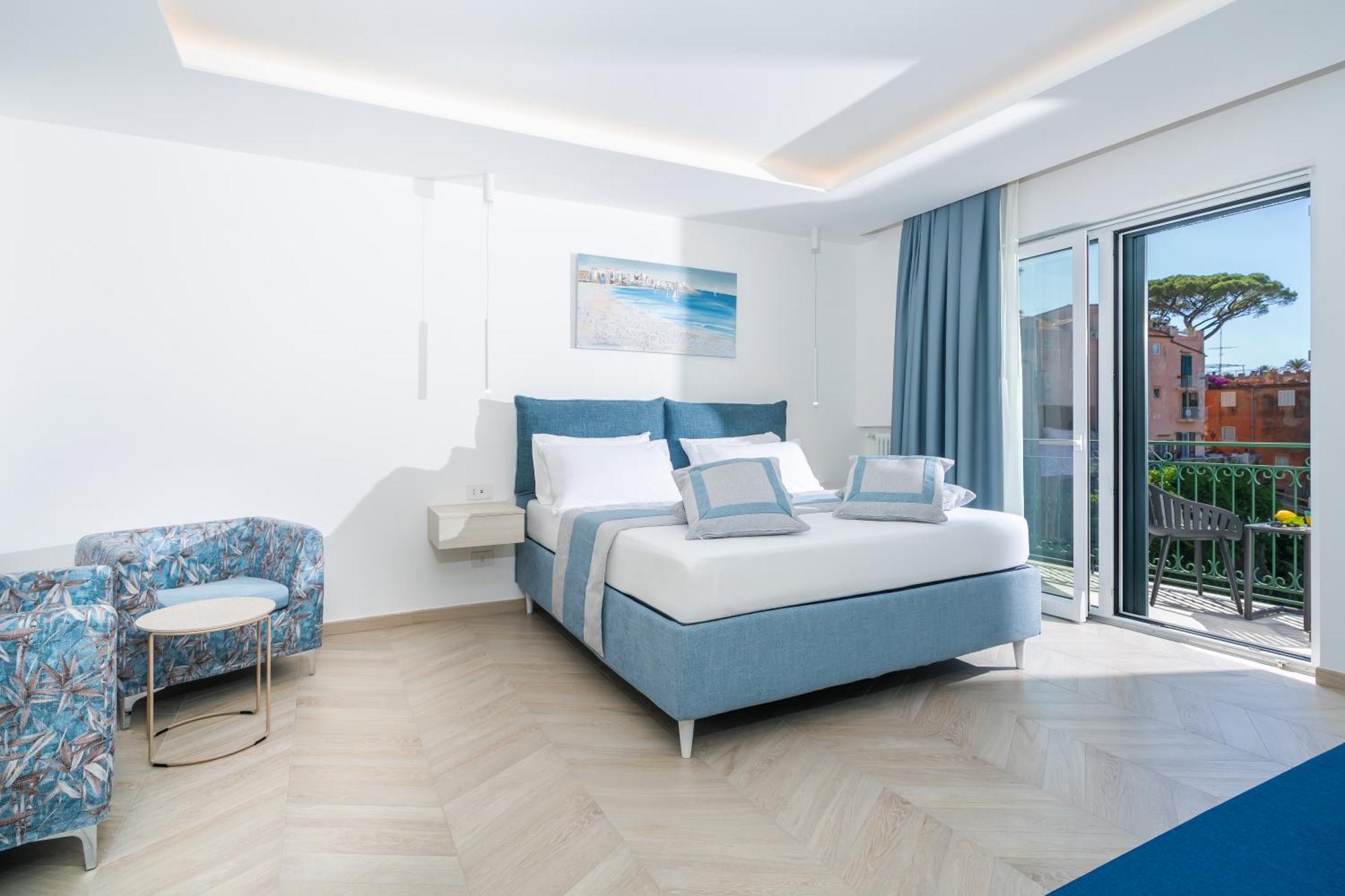 Sea View Deluxe Apartments ヴィーコ・エクエンセ エクステリア 写真