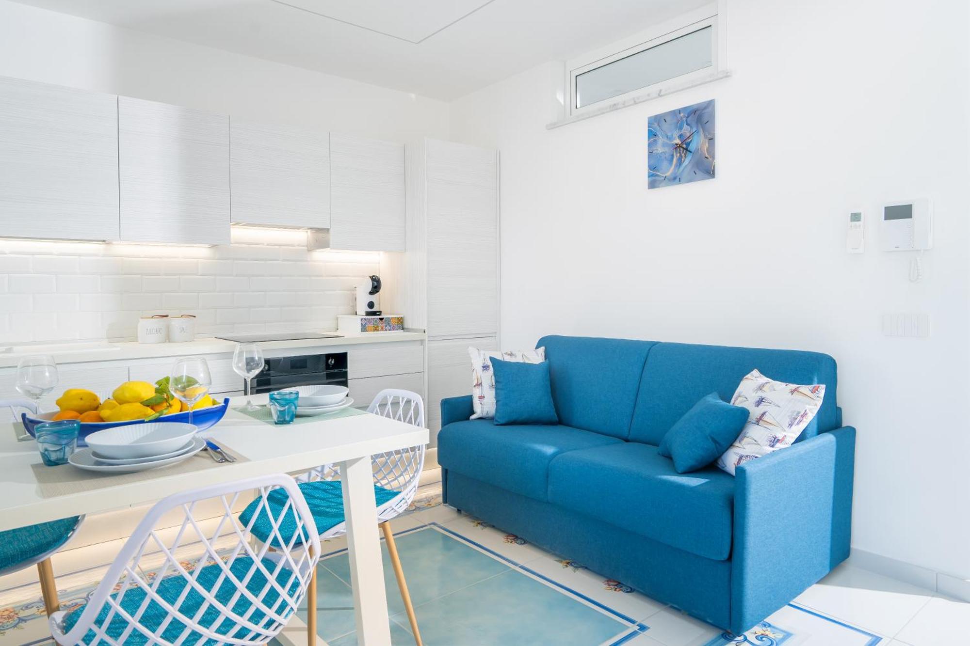Sea View Deluxe Apartments ヴィーコ・エクエンセ エクステリア 写真